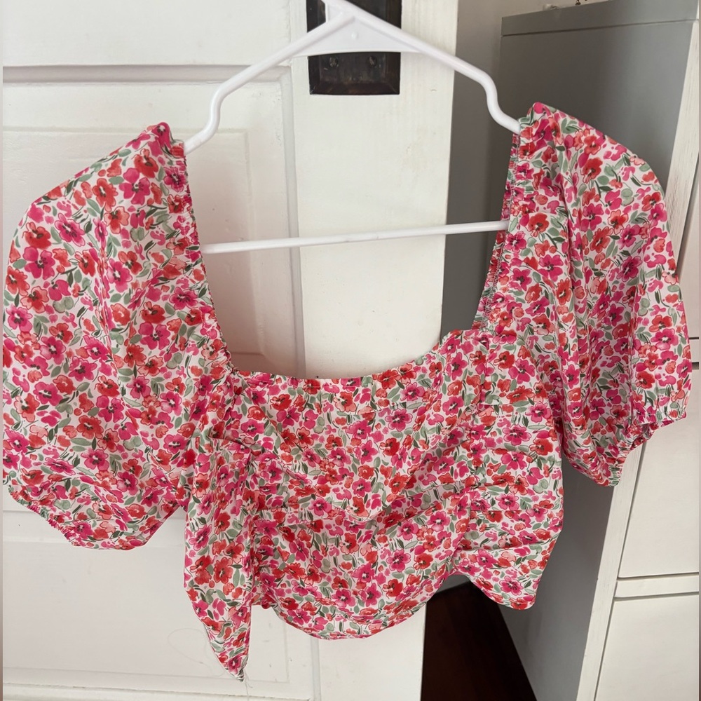 Floral top